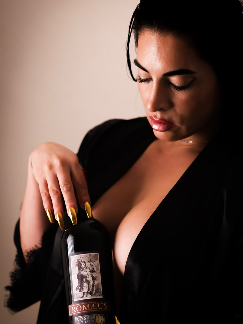 Francesco Cavarretta: Framing the Cinematic Depth of Italian Red Wine